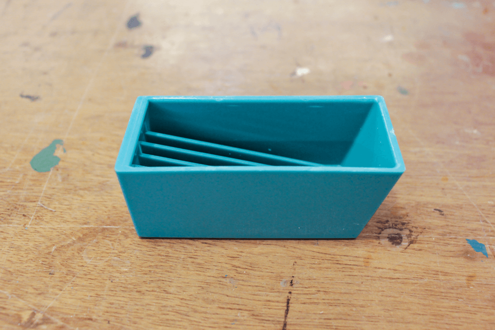 斜めカットなし!かぶせるだけで簡単にラダーシェルフをDIY!_03