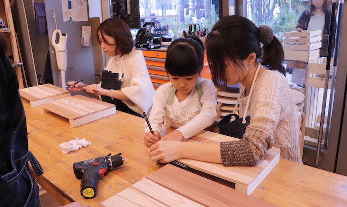キャスター付き？子供用DIYおもちゃ箱の作り方！ - makit