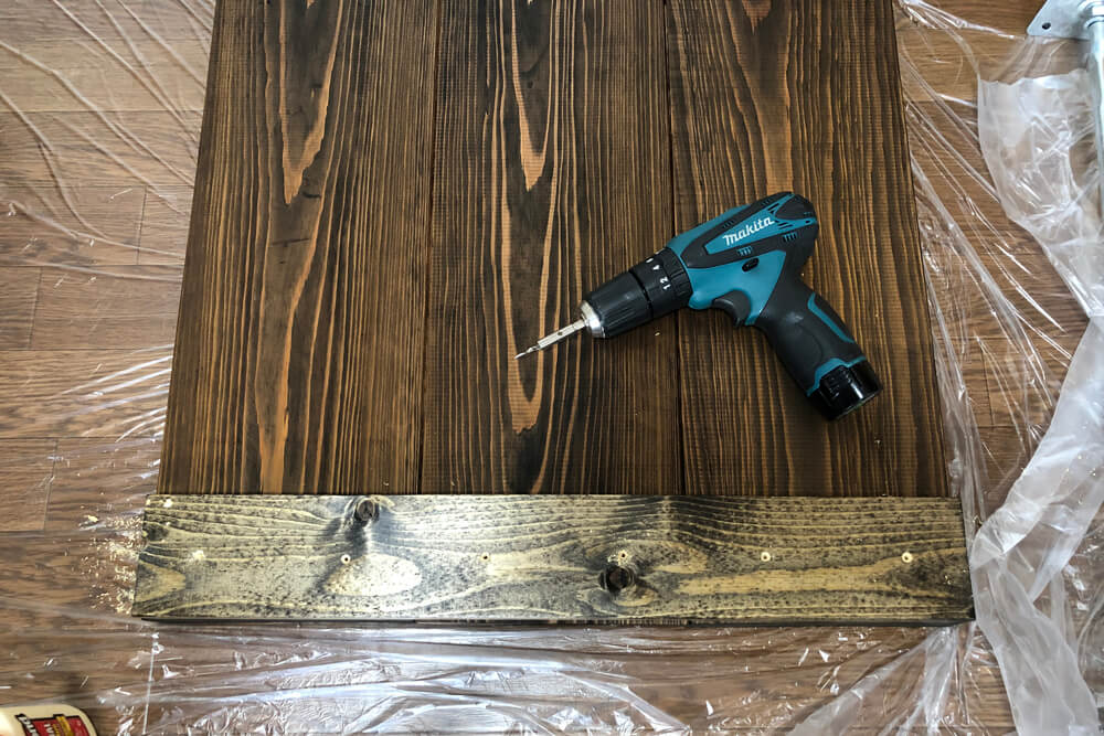 リモートワークテーブル　DIY　作り方　カフェテーブル